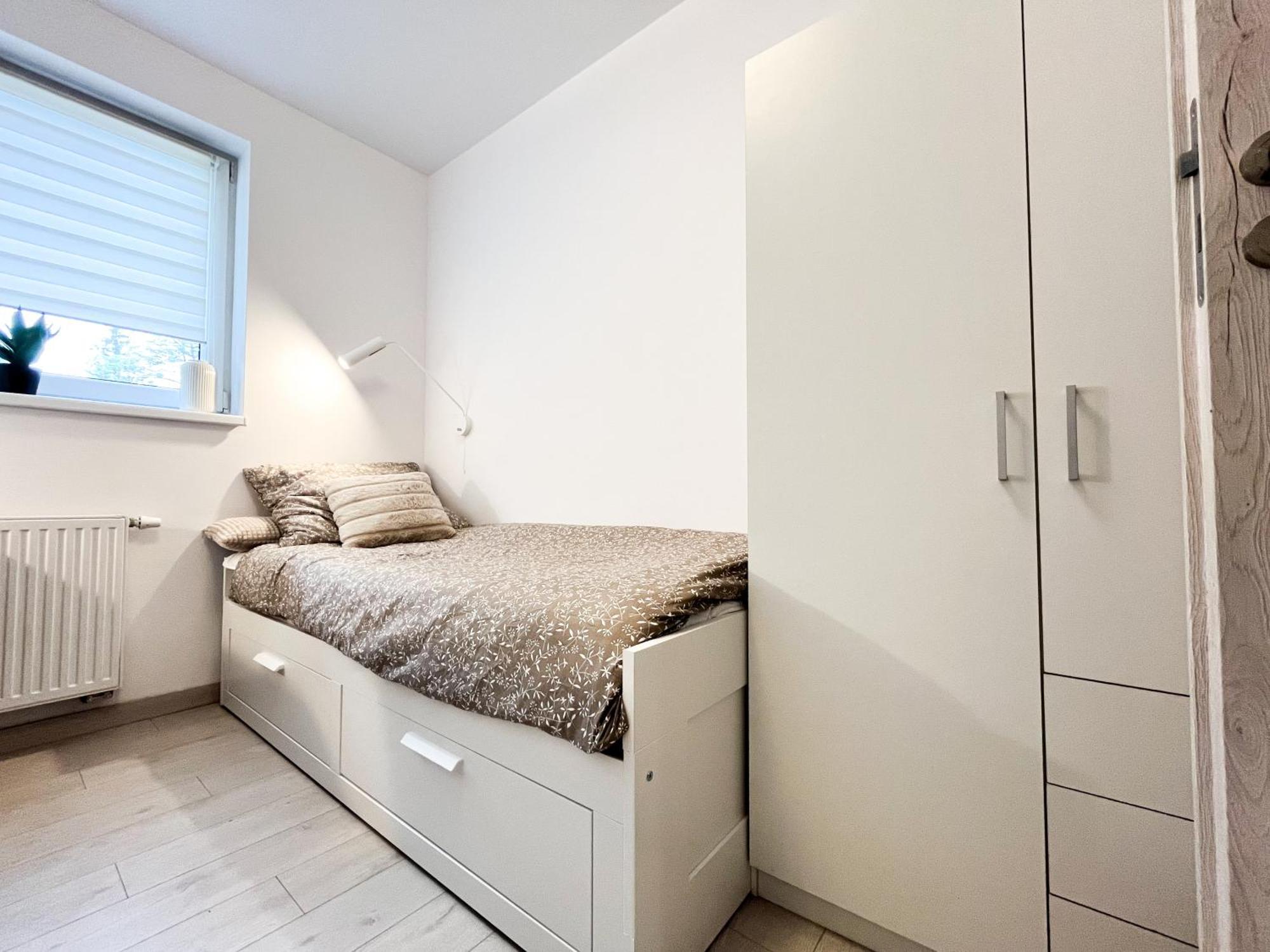 ヴロツワフWalk To Park, Modern 2Bd Kitchen! Balcony, Parkingアパートメント エクステリア 写真
