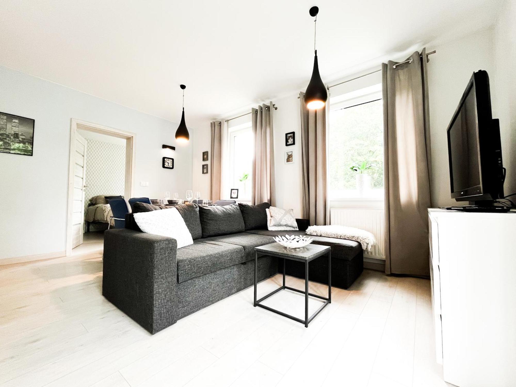 ヴロツワフWalk To Park, Modern 2Bd Kitchen! Balcony, Parkingアパートメント エクステリア 写真